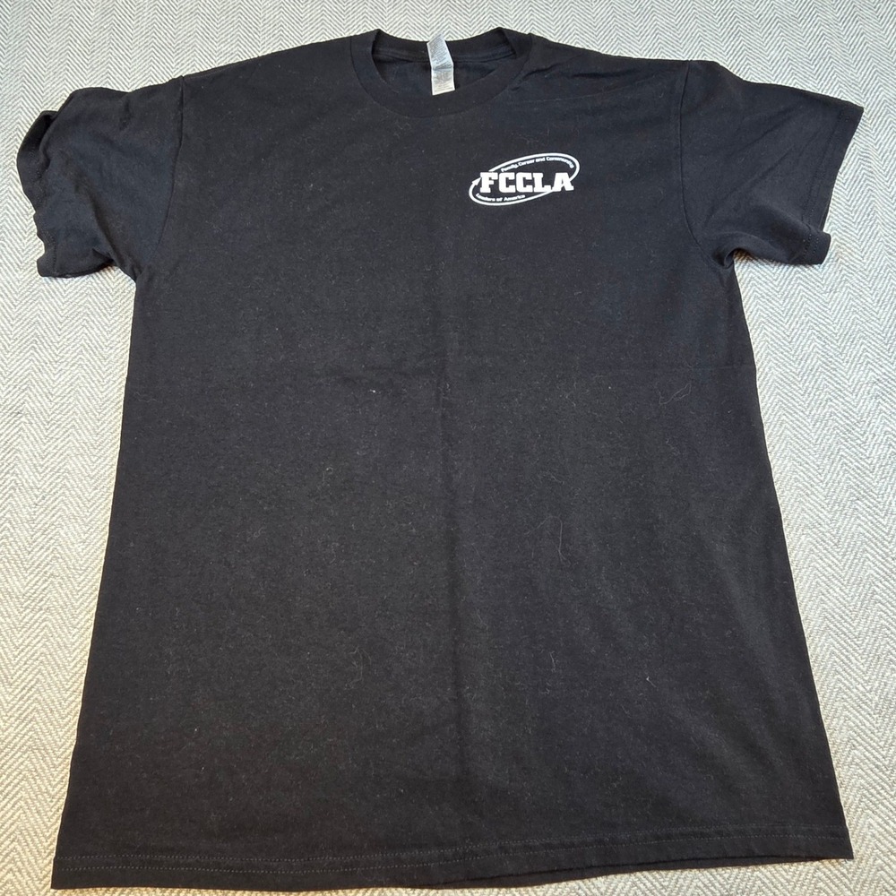 Gildan Nebraska FCCLA Fremont High School Black Graphic T-Shirt Medium